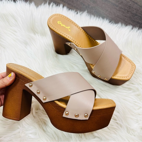 Qupid Birch Platform Heel - Picture 6 of 6